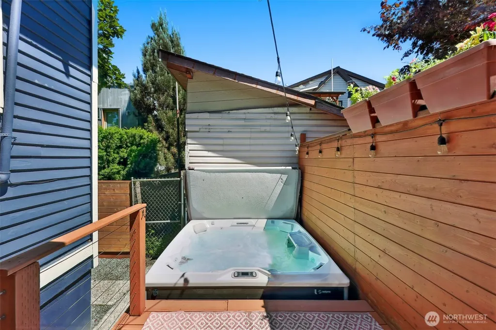 2409 E Alder Street Seattle WA 98122