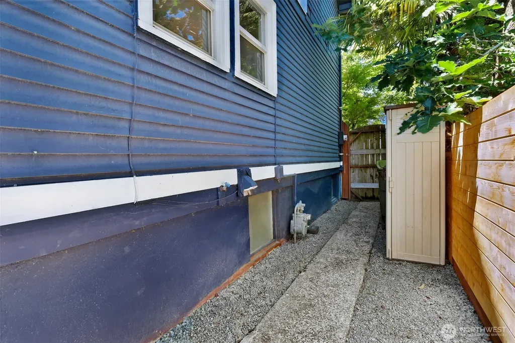 2409 E Alder Street Seattle WA 98122