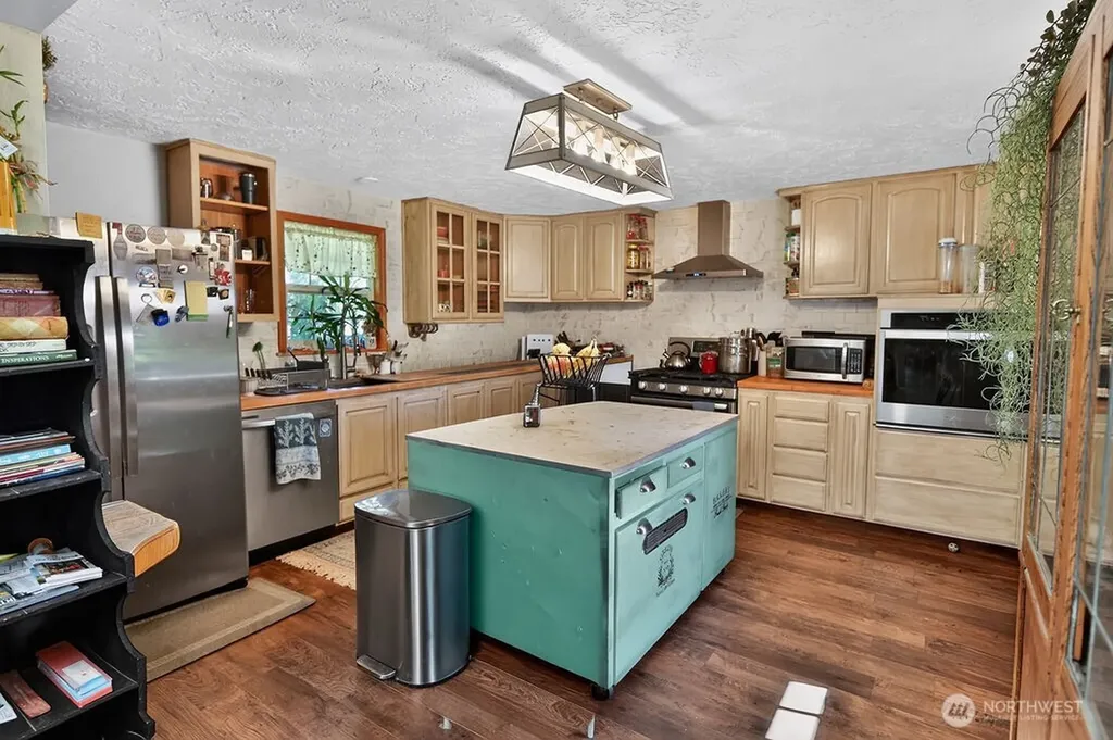 2573 Deer Park Road Port Angeles WA 98362