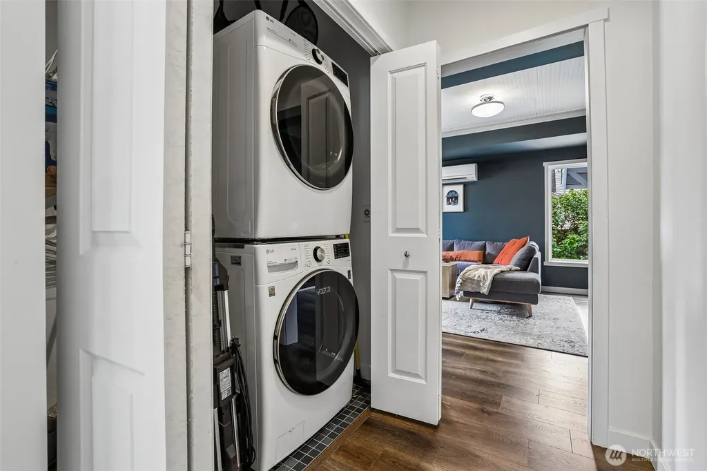 319 Short Columbia Street Monroe WA 98272