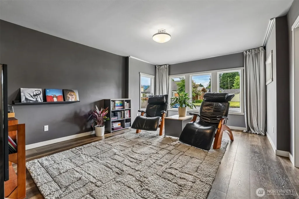 319 Short Columbia Street Monroe WA 98272