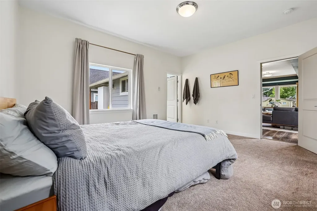 319 Short Columbia Street Monroe WA 98272