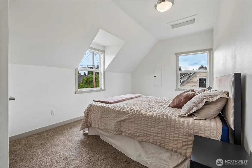 319 Short Columbia Street Monroe WA 98272