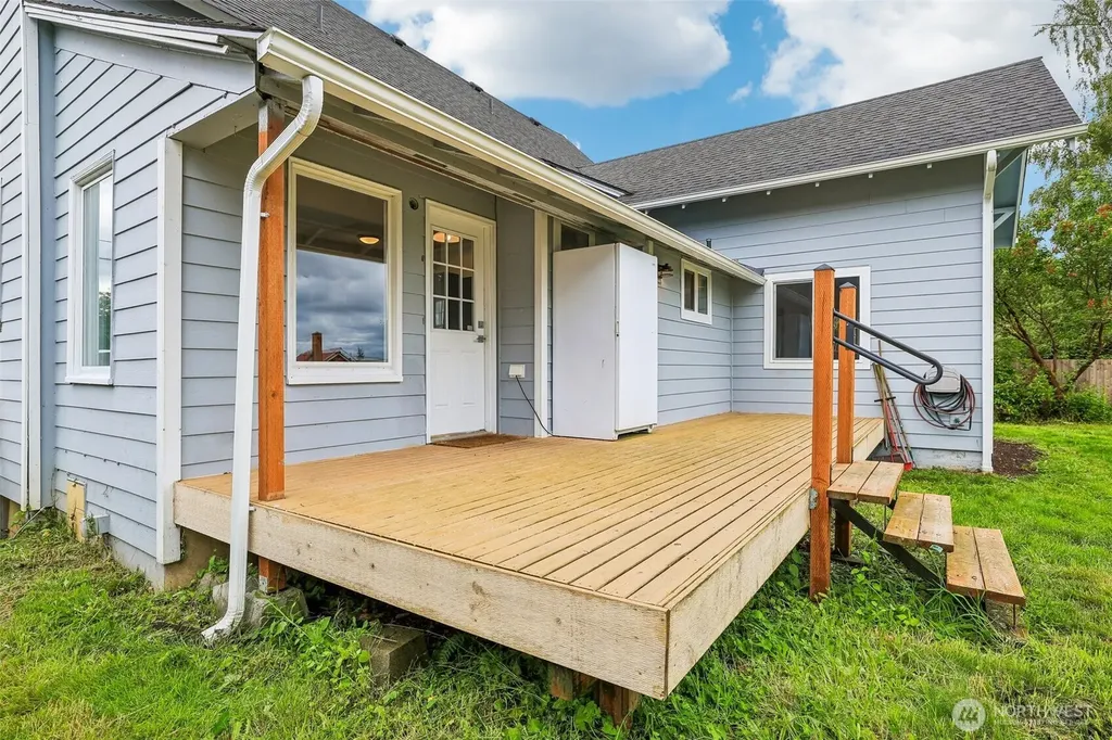 319 Short Columbia Street Monroe WA 98272
