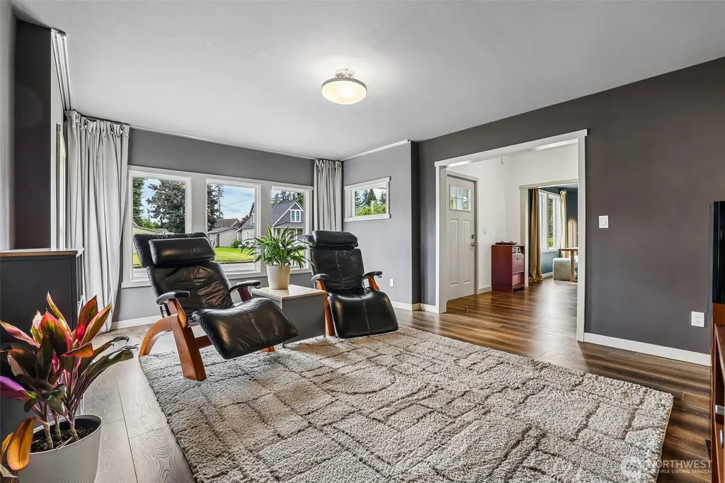 319 Short Columbia Street Monroe WA 98272