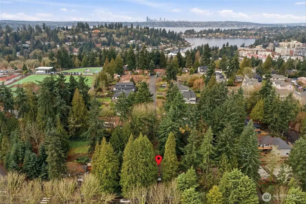 339 108th Avenue SE Bellevue WA 98004