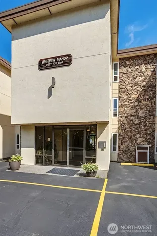 2625 13th Avenue W Seattle WA 98119