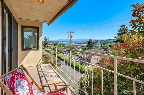 2625 13th Avenue W Seattle WA 98119