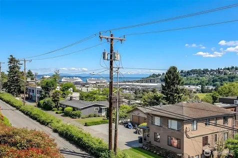 2625 13th Avenue W Seattle WA 98119