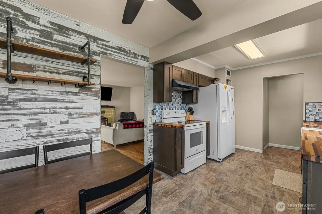 1219 N Ashland East Wenatchee WA 98802