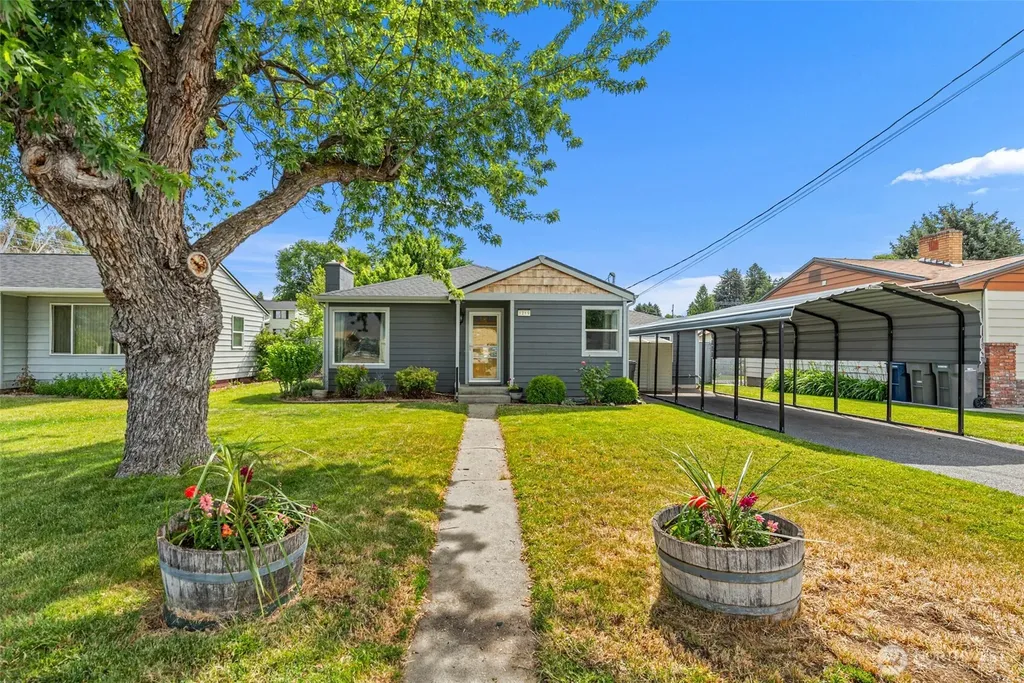1219 N Ashland East Wenatchee WA 98802
