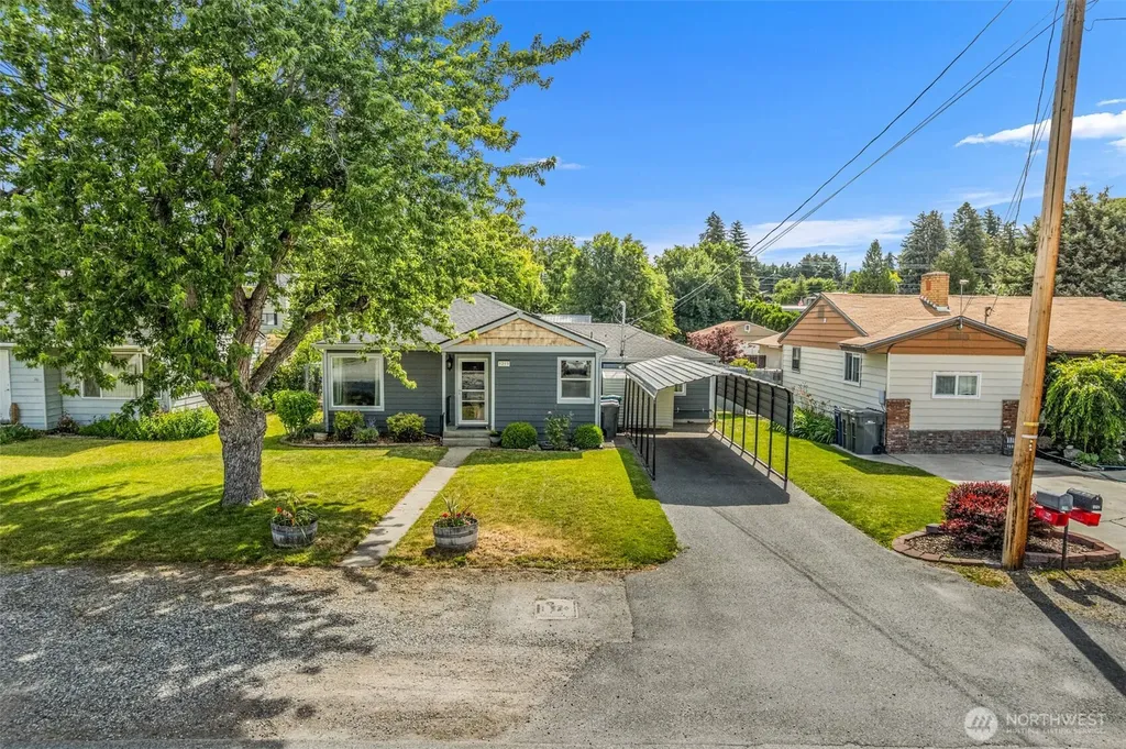 1219 N Ashland East Wenatchee WA 98802