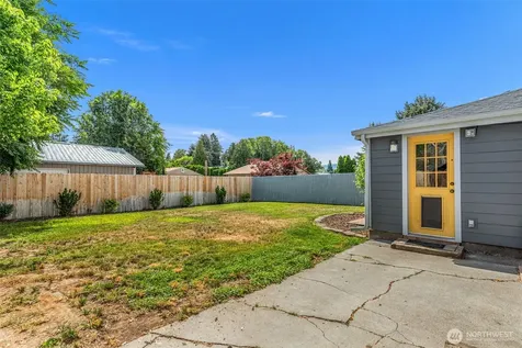 1219 N Ashland East Wenatchee WA 98802