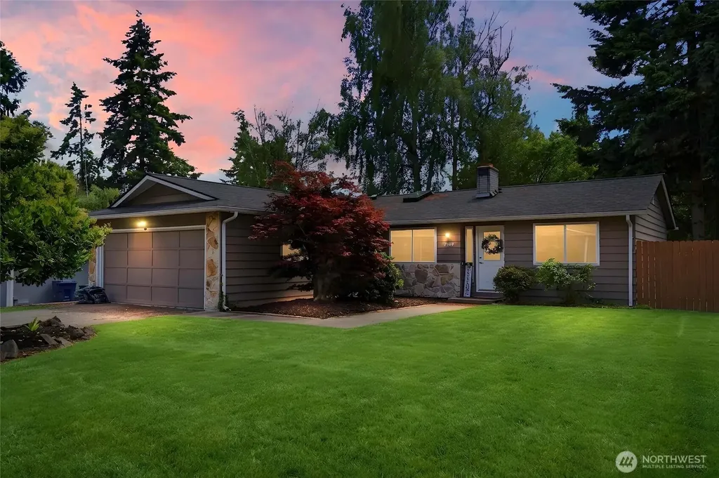 12019 NE 136th Pl Place Kirkland WA 98034