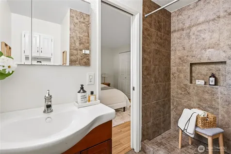 12019 NE 136th Pl Place Kirkland WA 98034