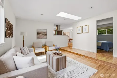 12019 NE 136th Pl Place Kirkland WA 98034