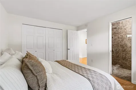12019 NE 136th Pl Place Kirkland WA 98034