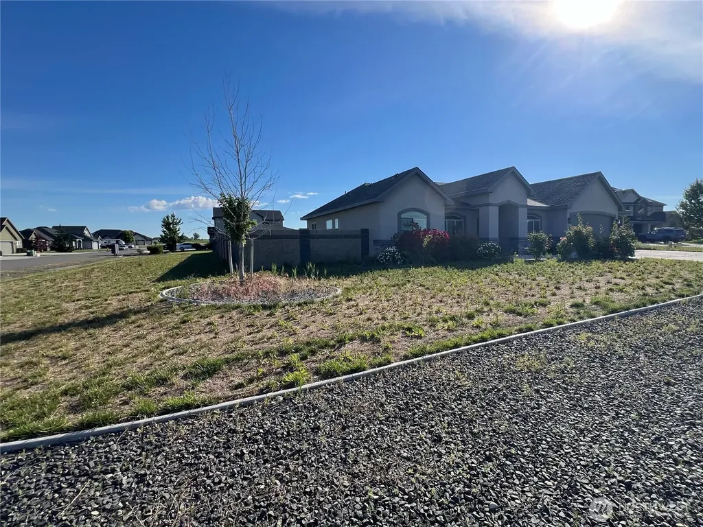 11227 Quiver Lane Pasco WA 99301