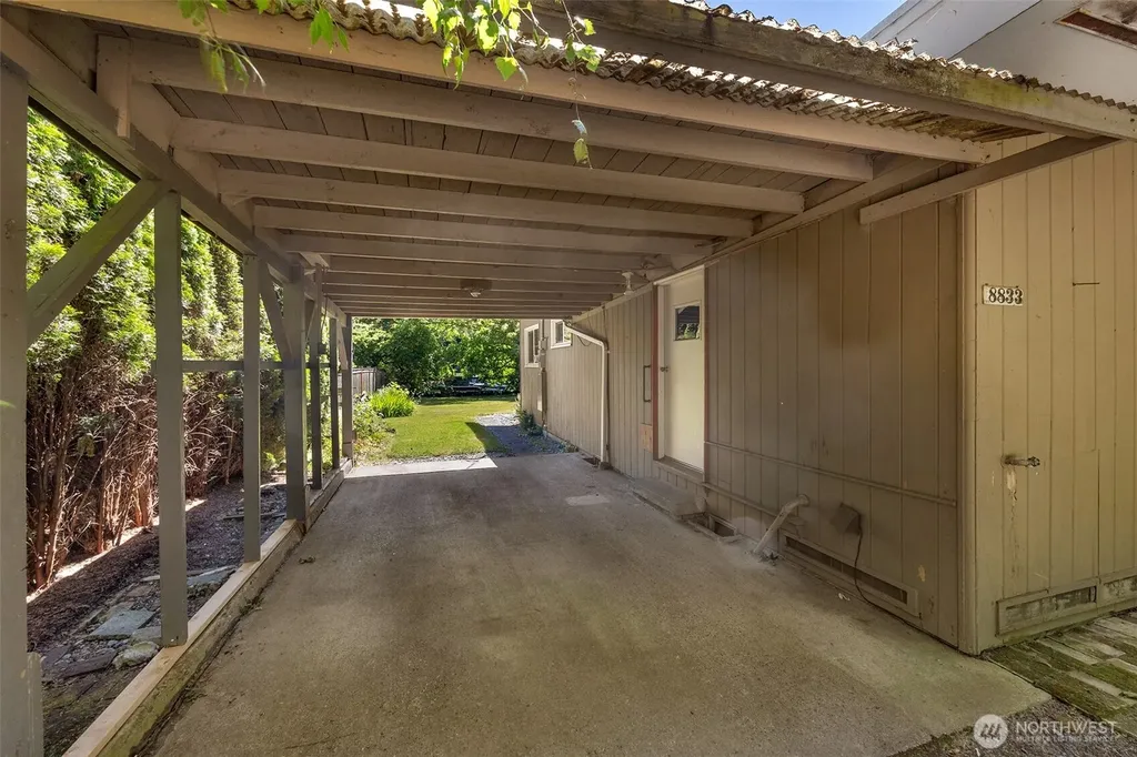 8833 NE Bothell Way Kenmore WA 98028