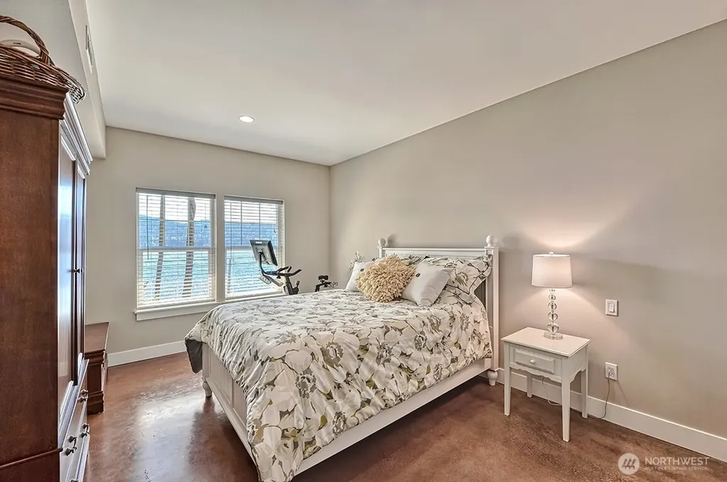 3042 Northshore Road Bellingham WA 98226