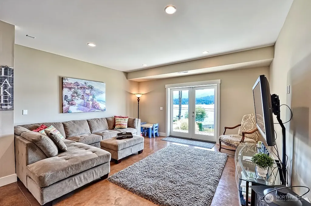 3042 Northshore Road Bellingham WA 98226