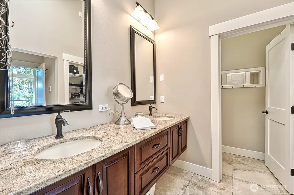 3042 Northshore Road Bellingham WA 98226