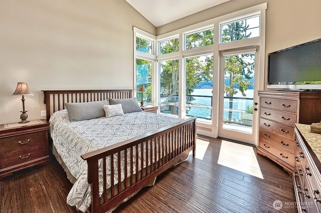 3042 Northshore Road Bellingham WA 98226