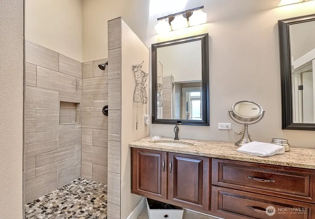 3042 Northshore Road Bellingham WA 98226