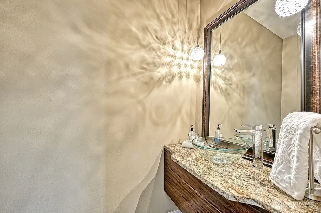 3042 Northshore Road Bellingham WA 98226
