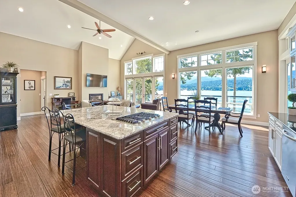 3042 Northshore Road Bellingham WA 98226