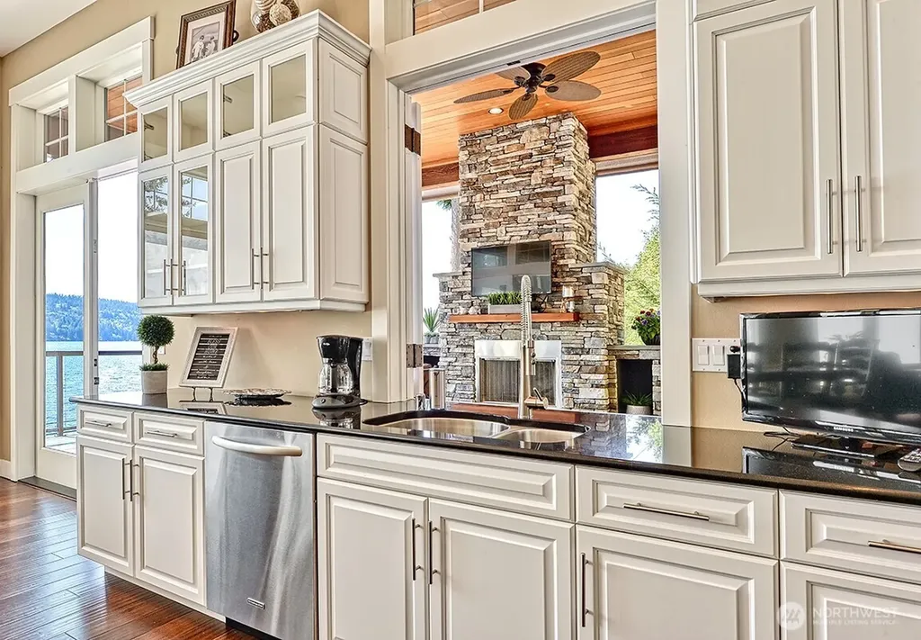 3042 Northshore Road Bellingham WA 98226