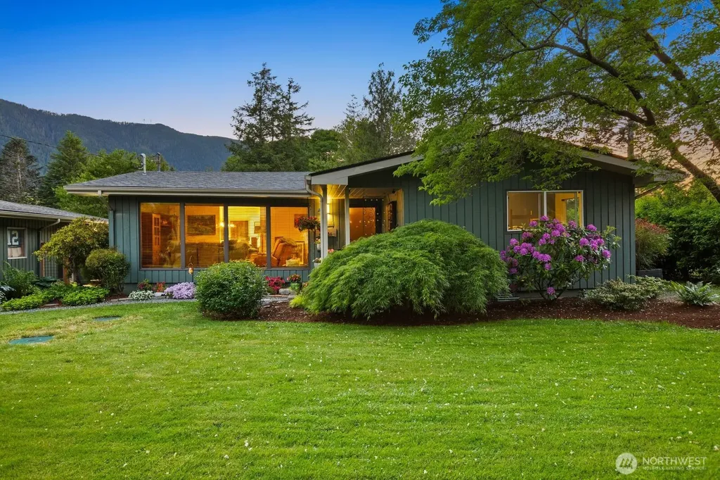 13317 SE 424th Avenue SE Avenue North Bend WA 98045