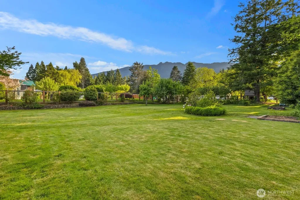 13317 SE 424th Avenue SE Avenue North Bend WA 98045