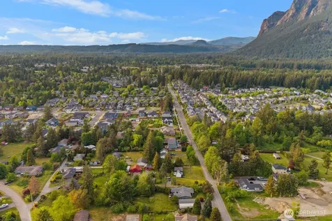 13317 SE 424th Avenue SE Avenue North Bend WA 98045
