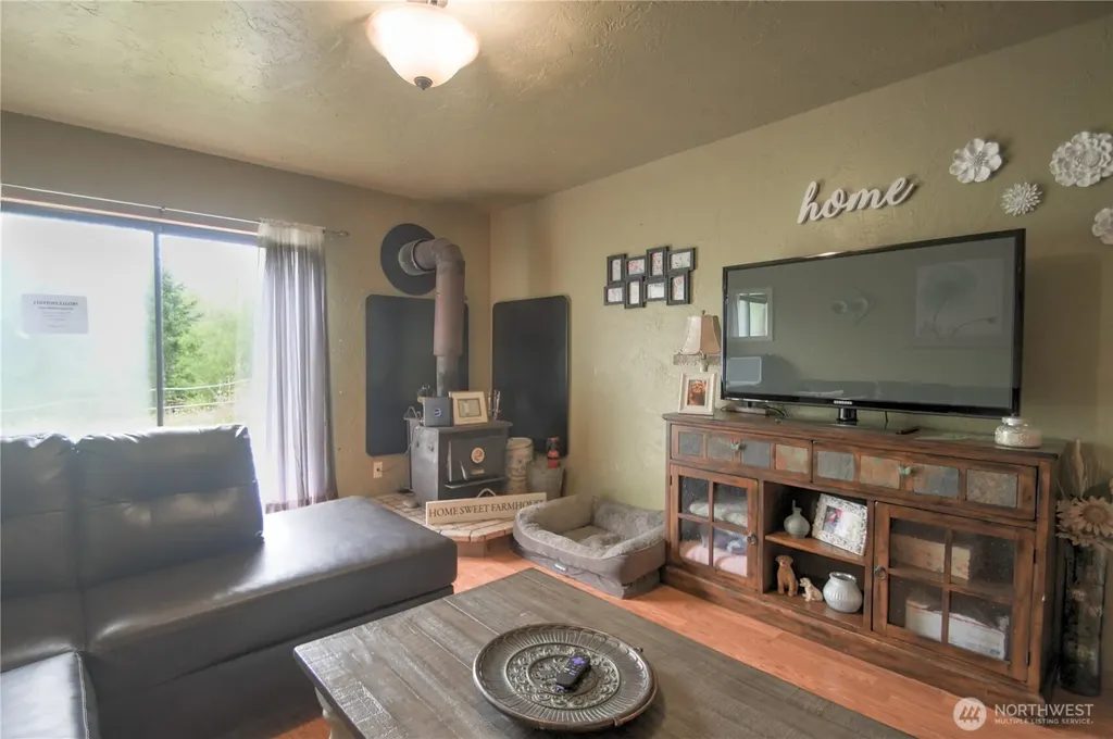 5283 SE Lynch Road Shelton WA 98584