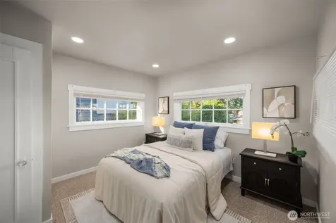 5704 35th Ave NE Seattle WA 98105