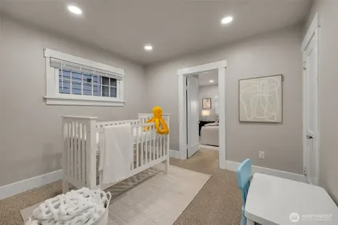 5704 35th Ave NE Seattle WA 98105
