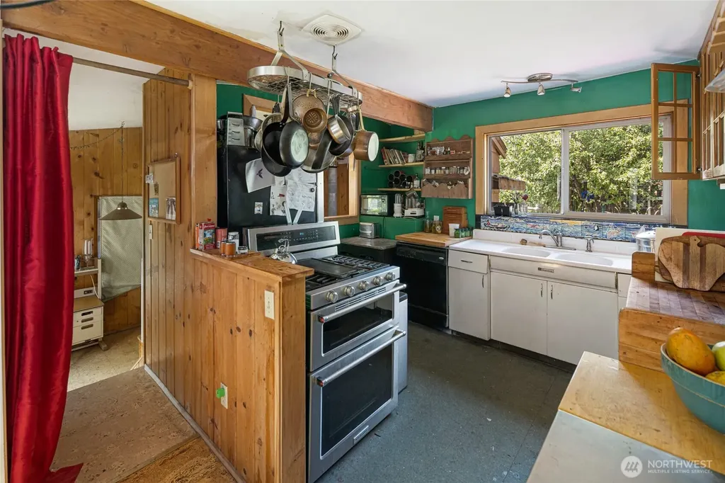 507 Tucker Avenue Friday Harbor WA 98250