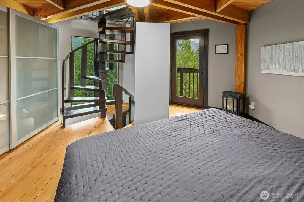 861 Via Kachess Road Easton WA 98925