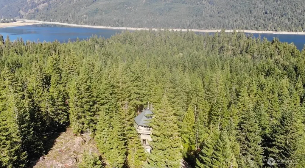 861 Via Kachess Road Easton WA 98925