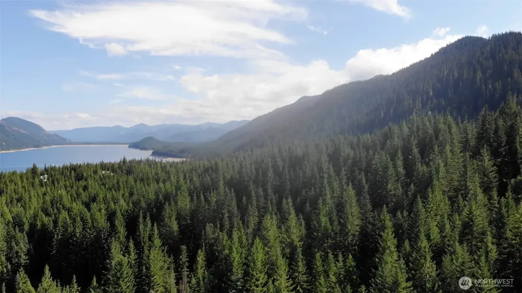 861 Via Kachess Road Easton WA 98925