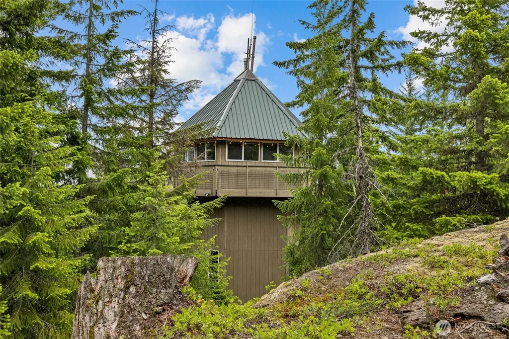 861 Via Kachess Road Easton WA 98925