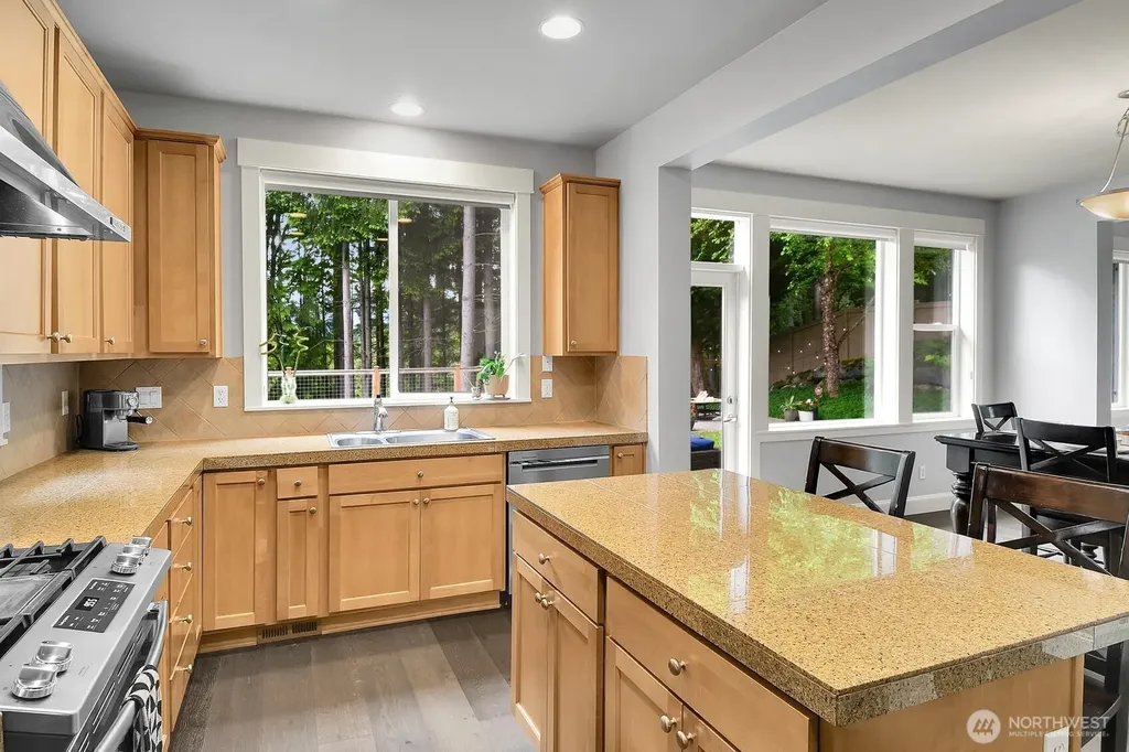 6214 Douglas Avenue SE Snoqualmie WA 98065