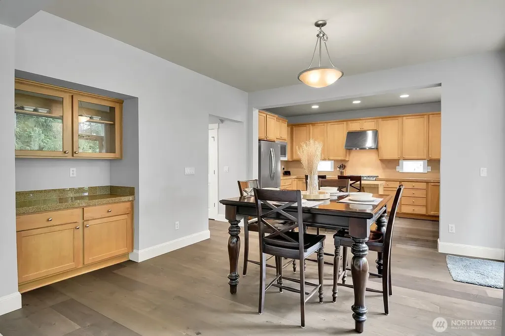 6214 Douglas Avenue SE Snoqualmie WA 98065