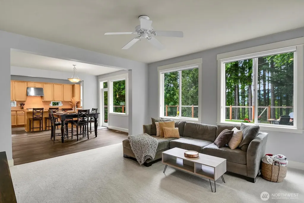 6214 Douglas Avenue SE Snoqualmie WA 98065