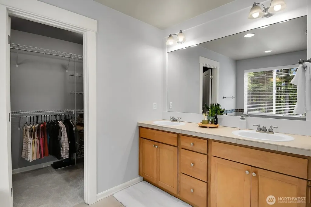 6214 Douglas Avenue SE Snoqualmie WA 98065