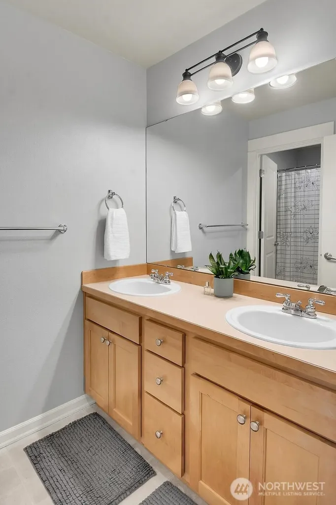 6214 Douglas Avenue SE Snoqualmie WA 98065