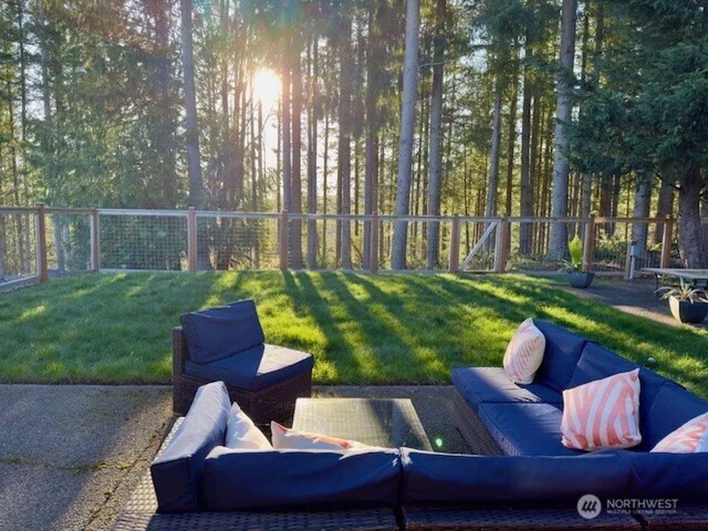 6214 Douglas Avenue SE Snoqualmie WA 98065