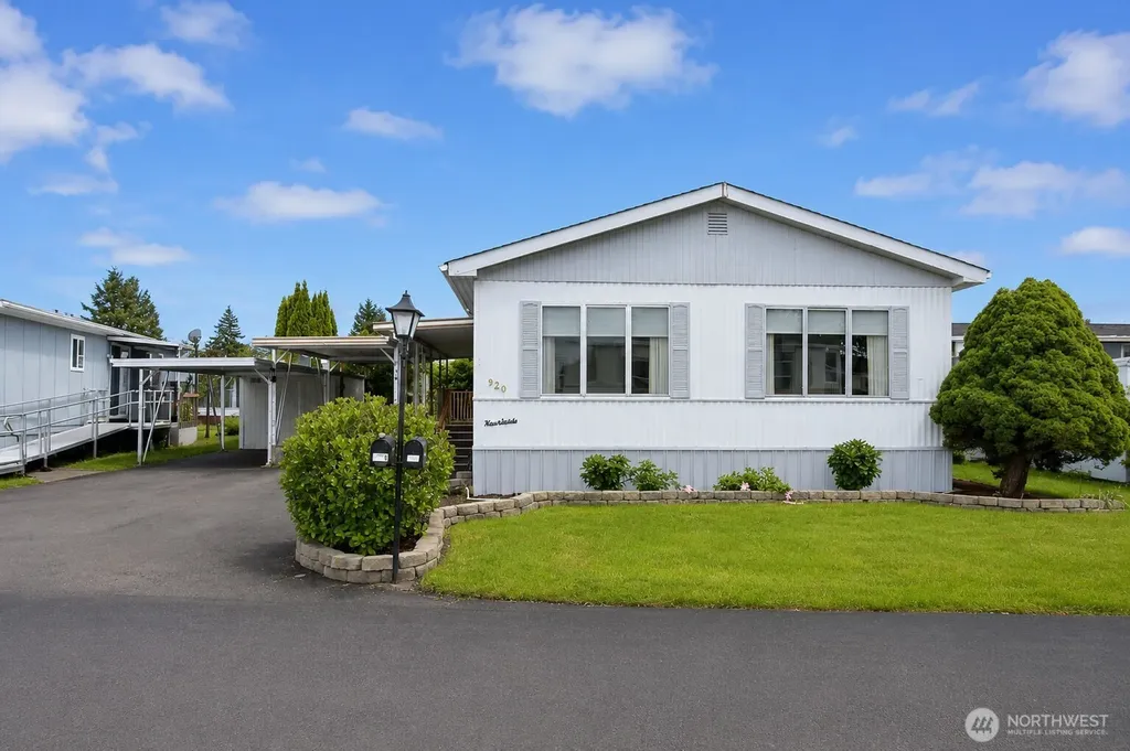 920 Cottonwood Drive Enumclaw WA 98022