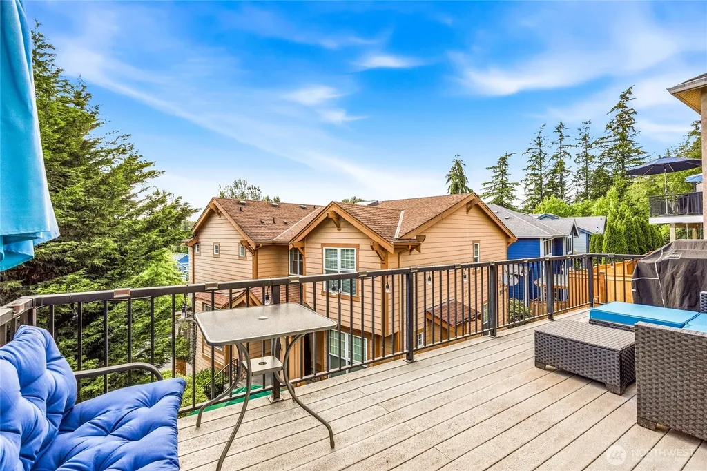 8218 NE 187th Way Kenmore WA 98028